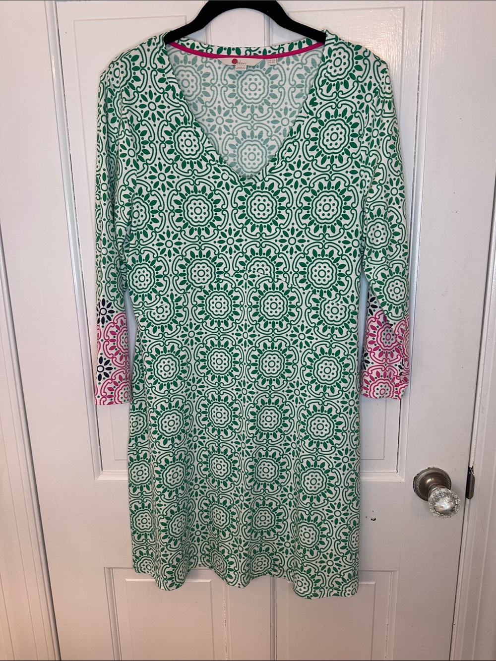 Boden White Dress with‎ Green Medallion Print and Pink Trim size 8 EUC